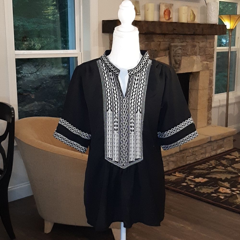 Black and White Dressy Shirt